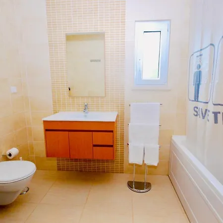 Marta - Balcony, Patio, Pool Apartament Ferrel (Leiria)