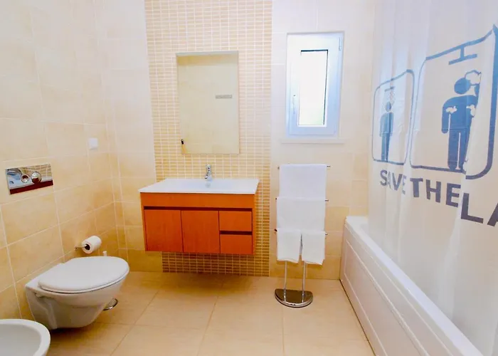 Marta - Balcony, Patio, Pool Appartamento Ferrel (Leiria)